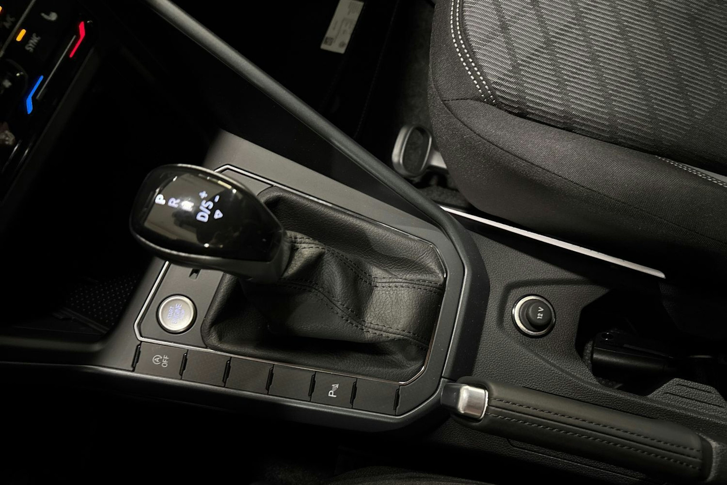 valkoinen Volkswagen Taigo 2025 kuva 8.