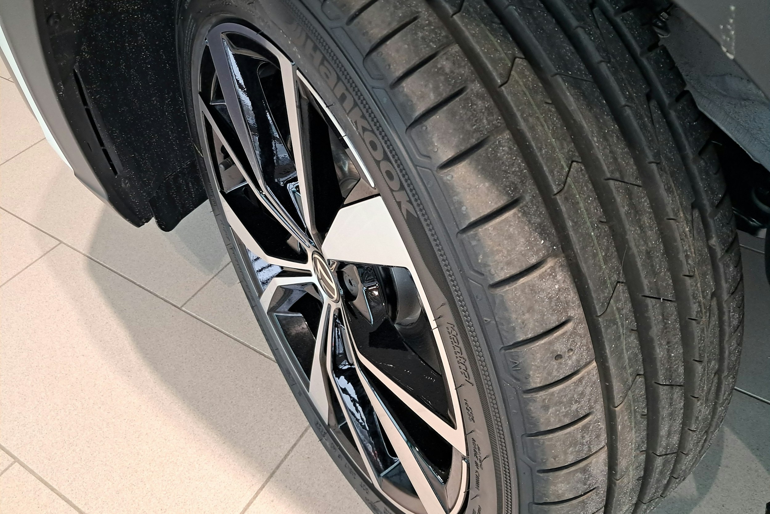 valkoinen Volkswagen Taigo 2025 kuva 10.