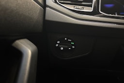 harmaa Volkswagen Taigo 2025 kuva 12.