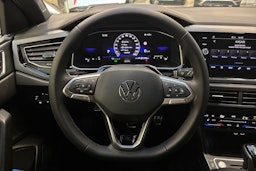 harmaa Volkswagen Taigo 2025 kuva 13.