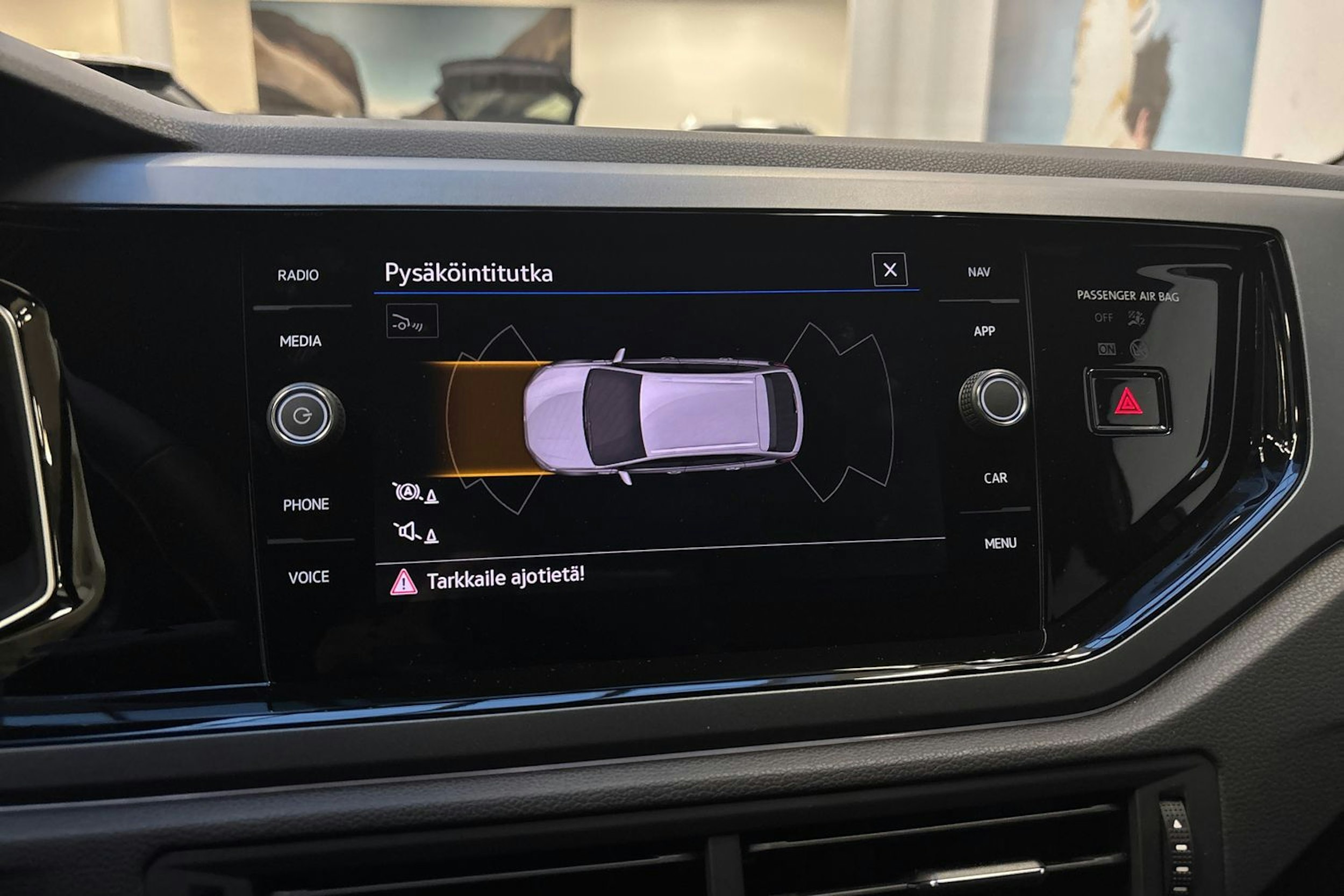 harmaa Volkswagen Taigo 2025 kuva 16.