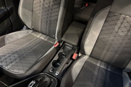 harmaa Volkswagen Taigo 2025 kuva 20.