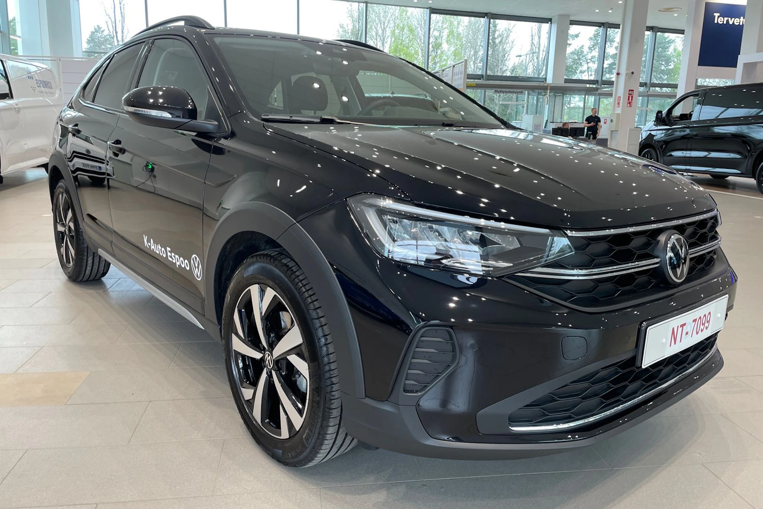 musta Volkswagen Taigo 2025 kuva 12.