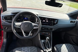 punainen Volkswagen Taigo 2025 kuva 7.