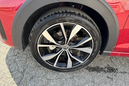 punainen Volkswagen Taigo 2025 kuva 9.