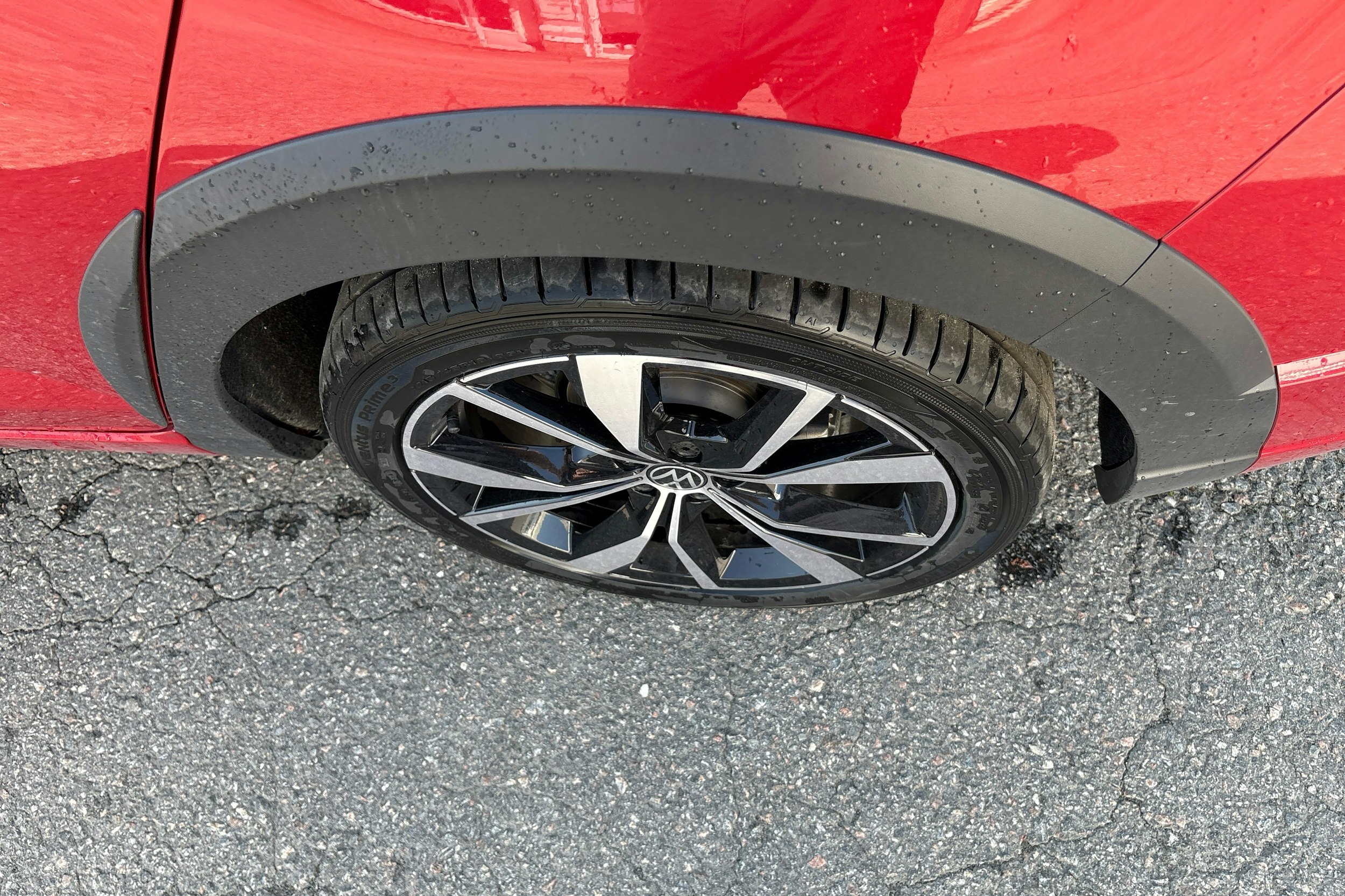 punainen Volkswagen Taigo 2025 kuva 10.