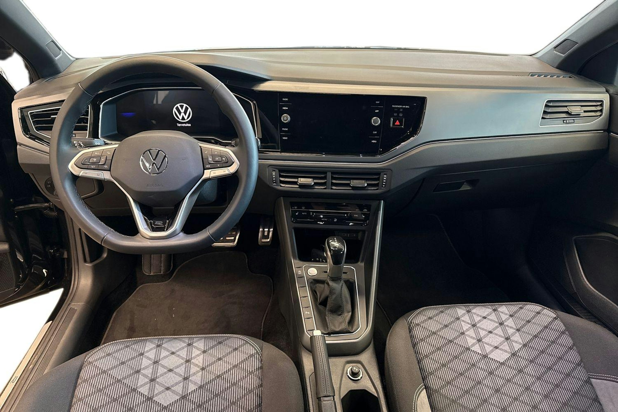 musta Volkswagen Taigo 2025 kuva 9.
