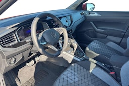 punainen Volkswagen Taigo 2025 kuva 6.