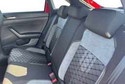 punainen Volkswagen Taigo 2025 kuva 8.