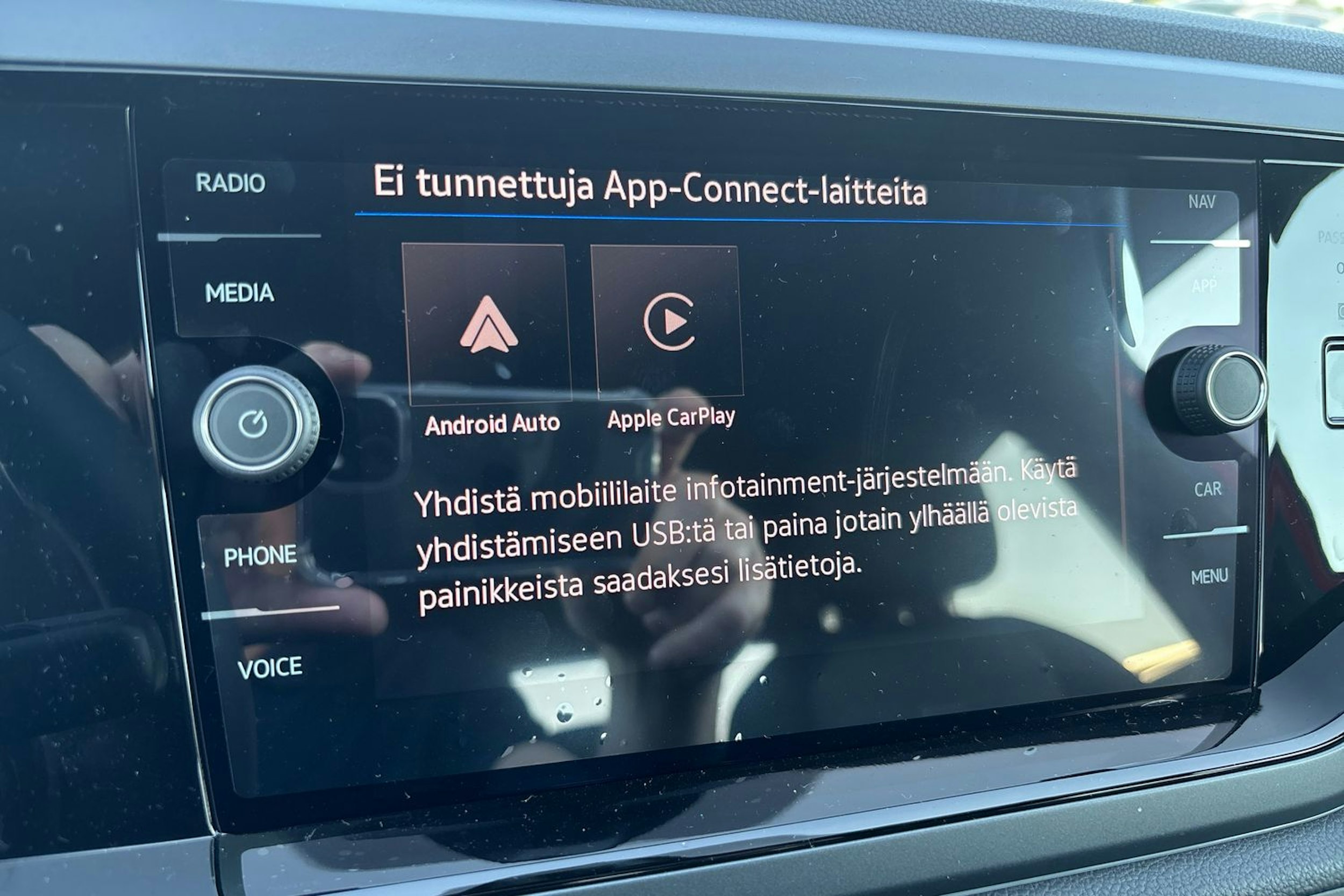 punainen Volkswagen Taigo 2025 kuva 15.