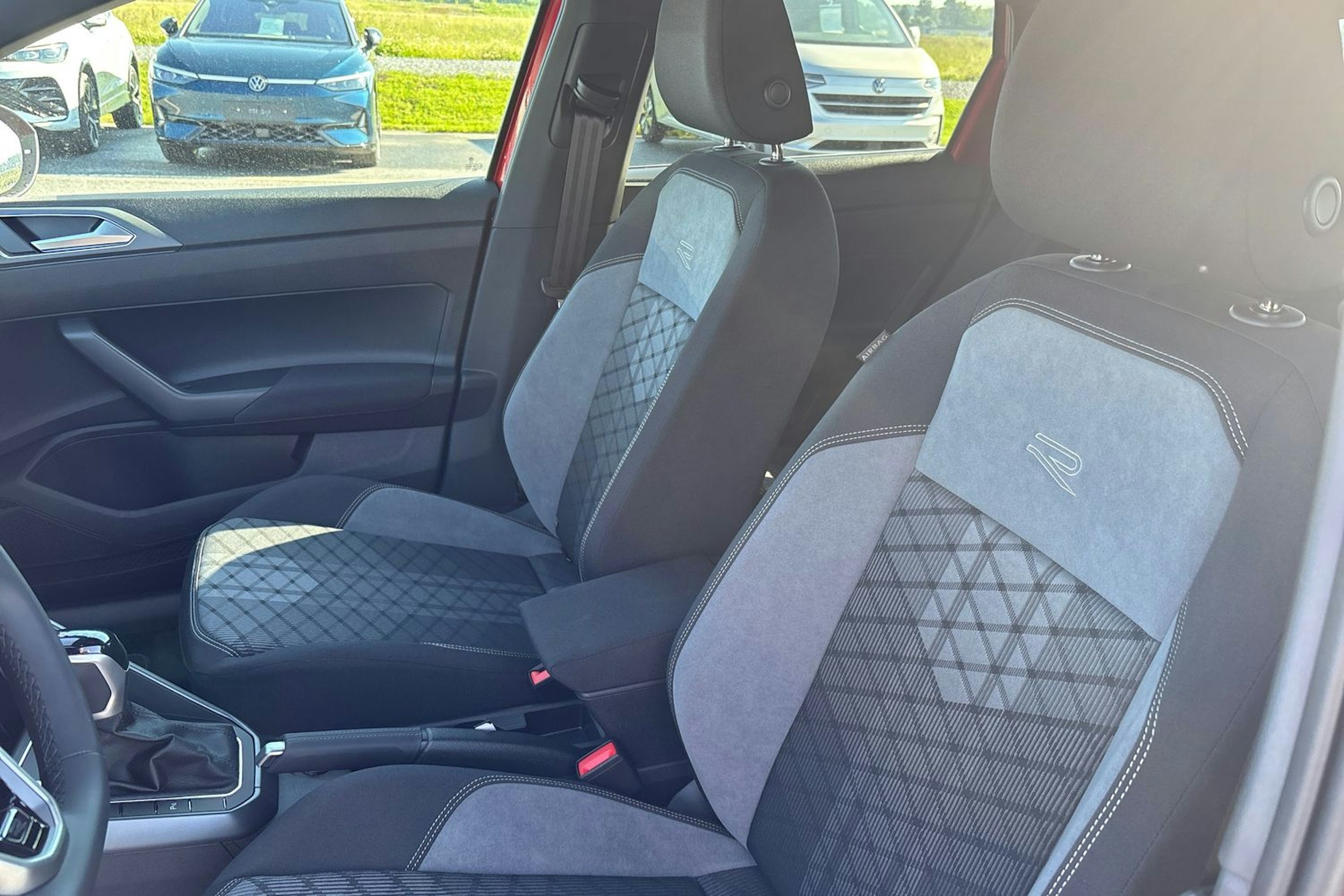 punainen Volkswagen Taigo 2025 kuva 21.
