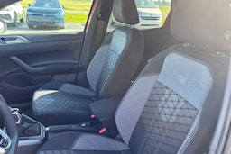 punainen Volkswagen Taigo 2025 kuva 21.