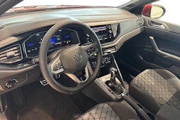 punainen Volkswagen Taigo 2025 kuva 6.