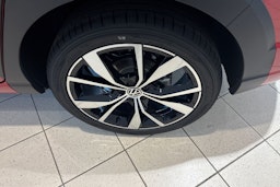 punainen Volkswagen Taigo 2025 kuva 10.