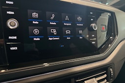 punainen Volkswagen Taigo 2025 kuva 13.