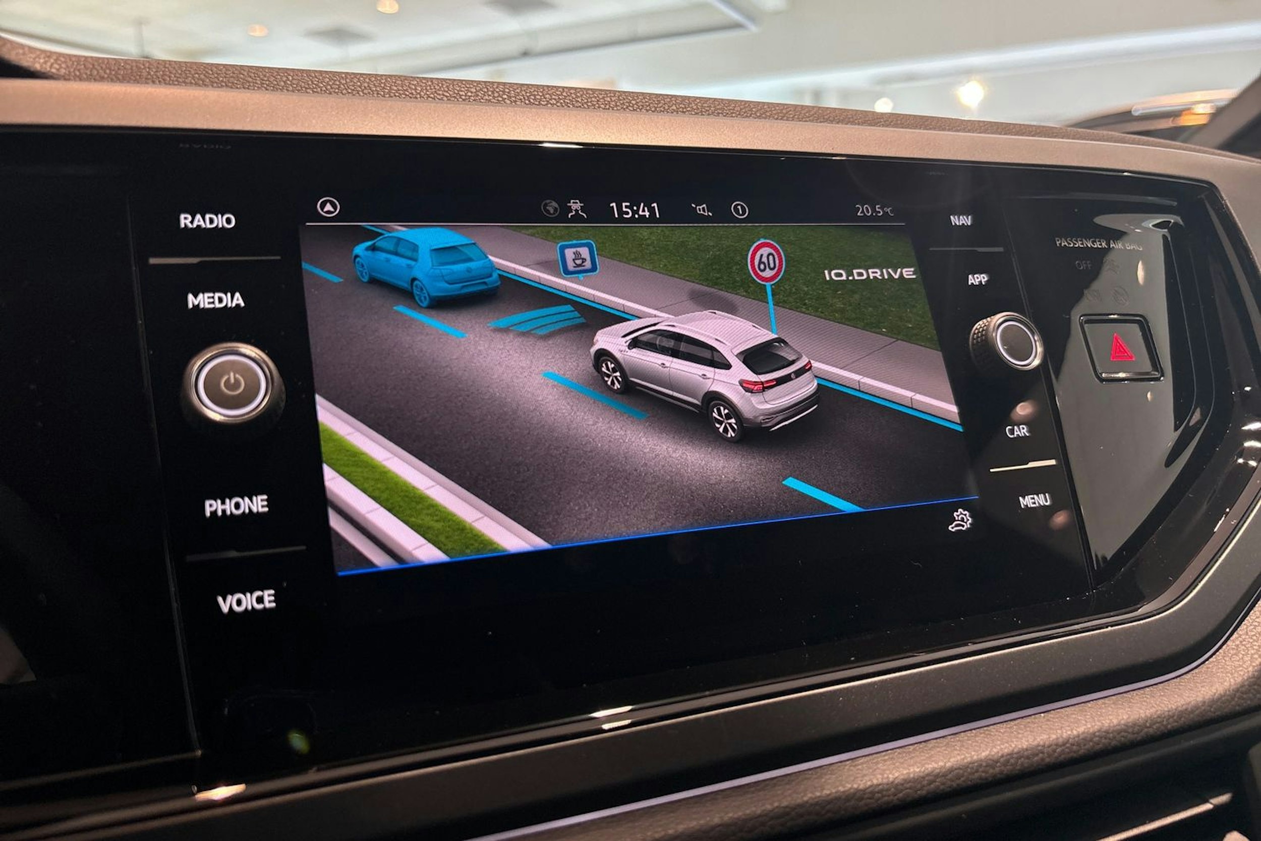 punainen Volkswagen Taigo 2025 kuva 17.