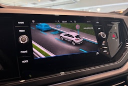 punainen Volkswagen Taigo 2025 kuva 17.