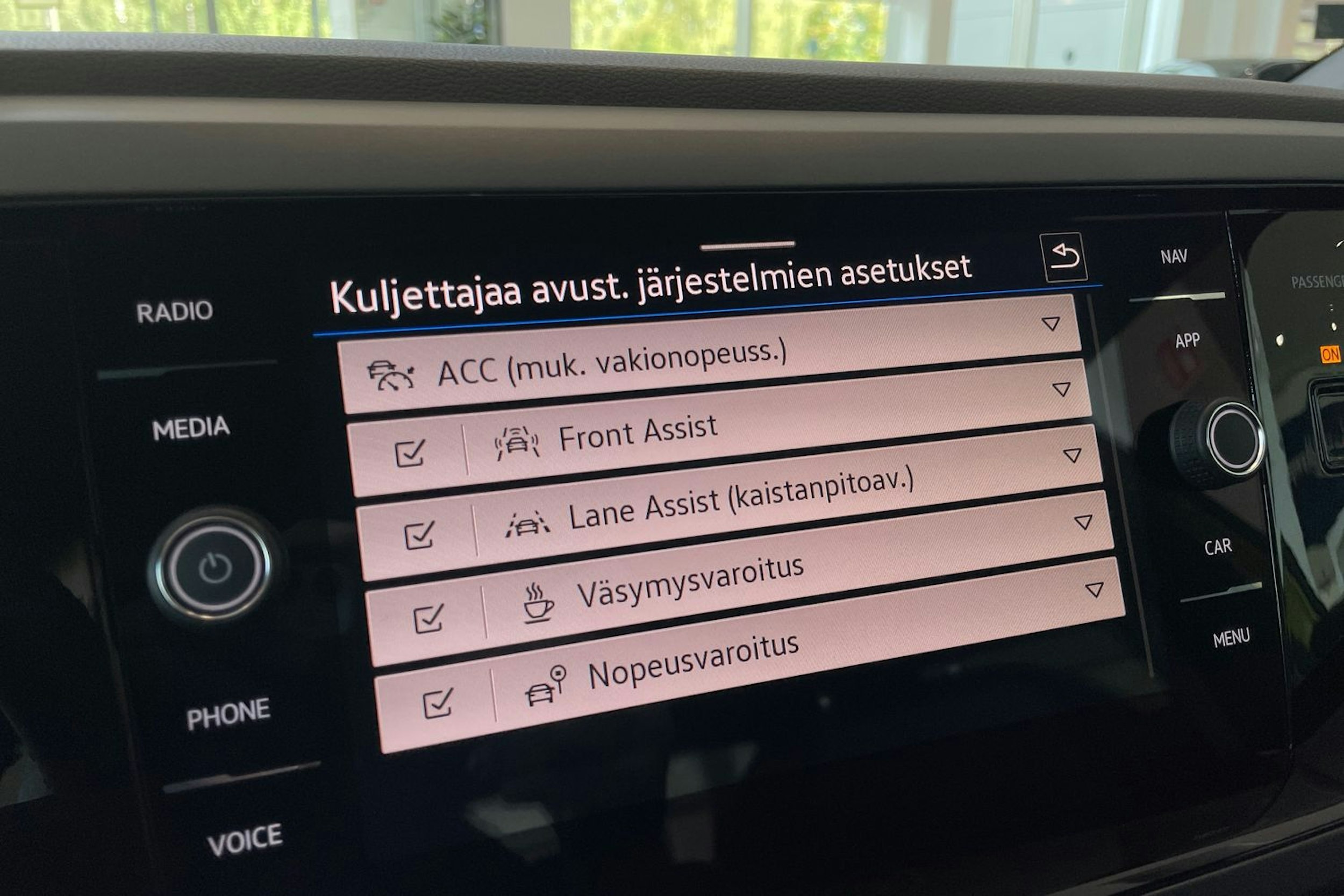 vihreä Volkswagen Taigo 2025 kuva 13.
