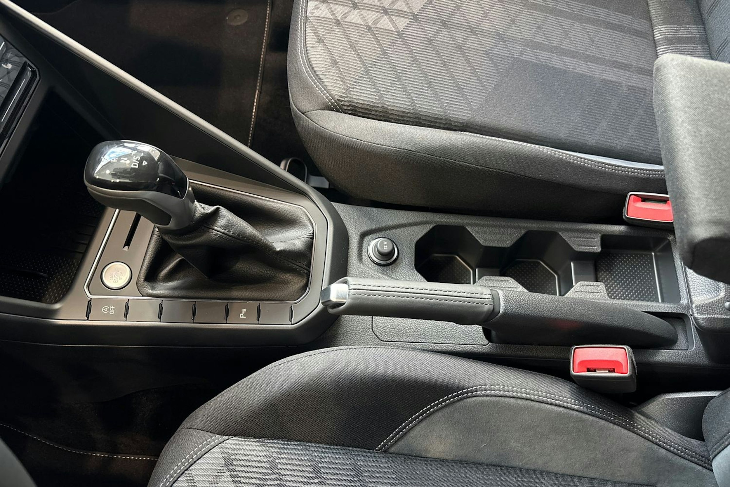 sininen Volkswagen Taigo 2025 kuva 13.