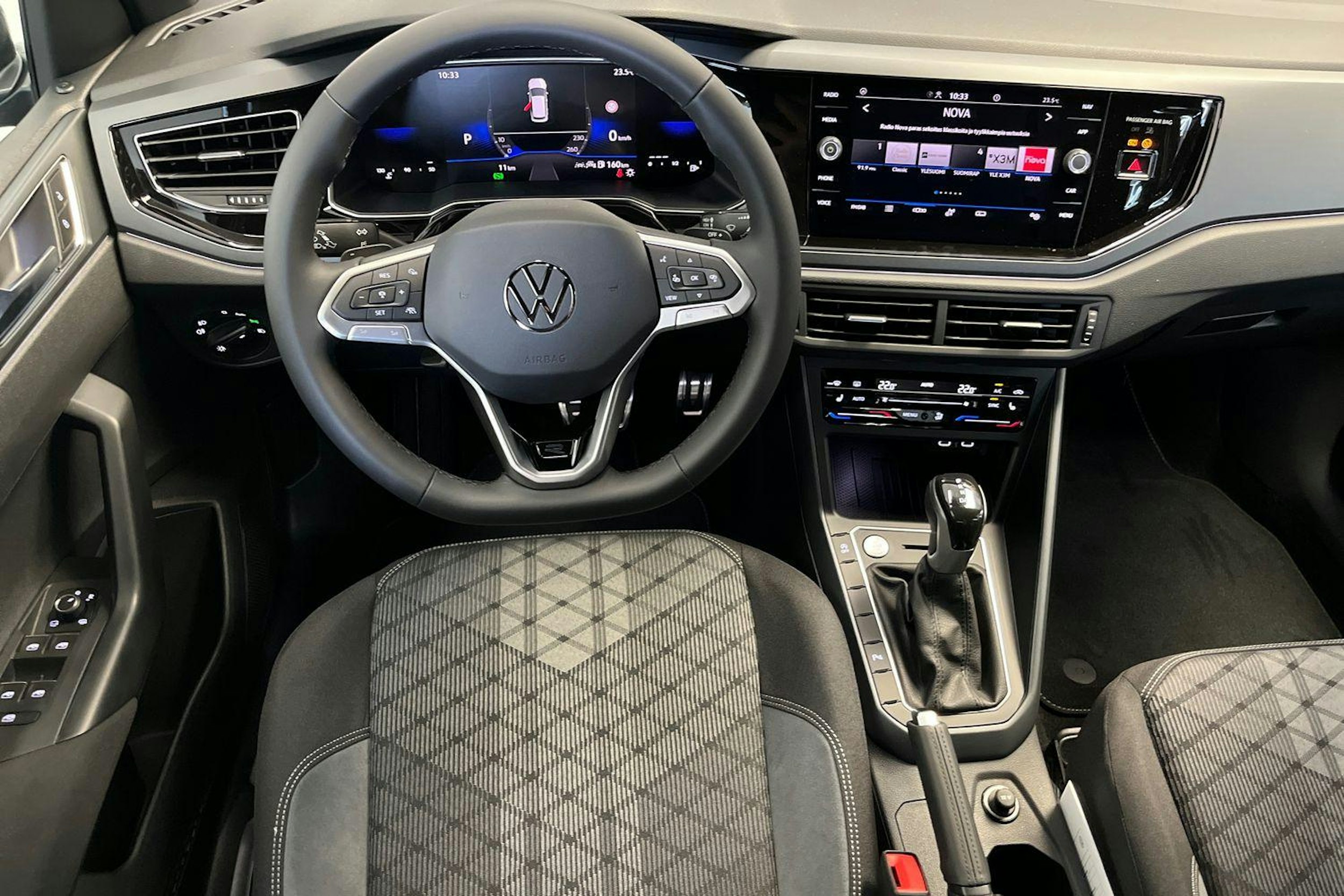 met. harmaa Volkswagen Taigo 2025 kuva 7.