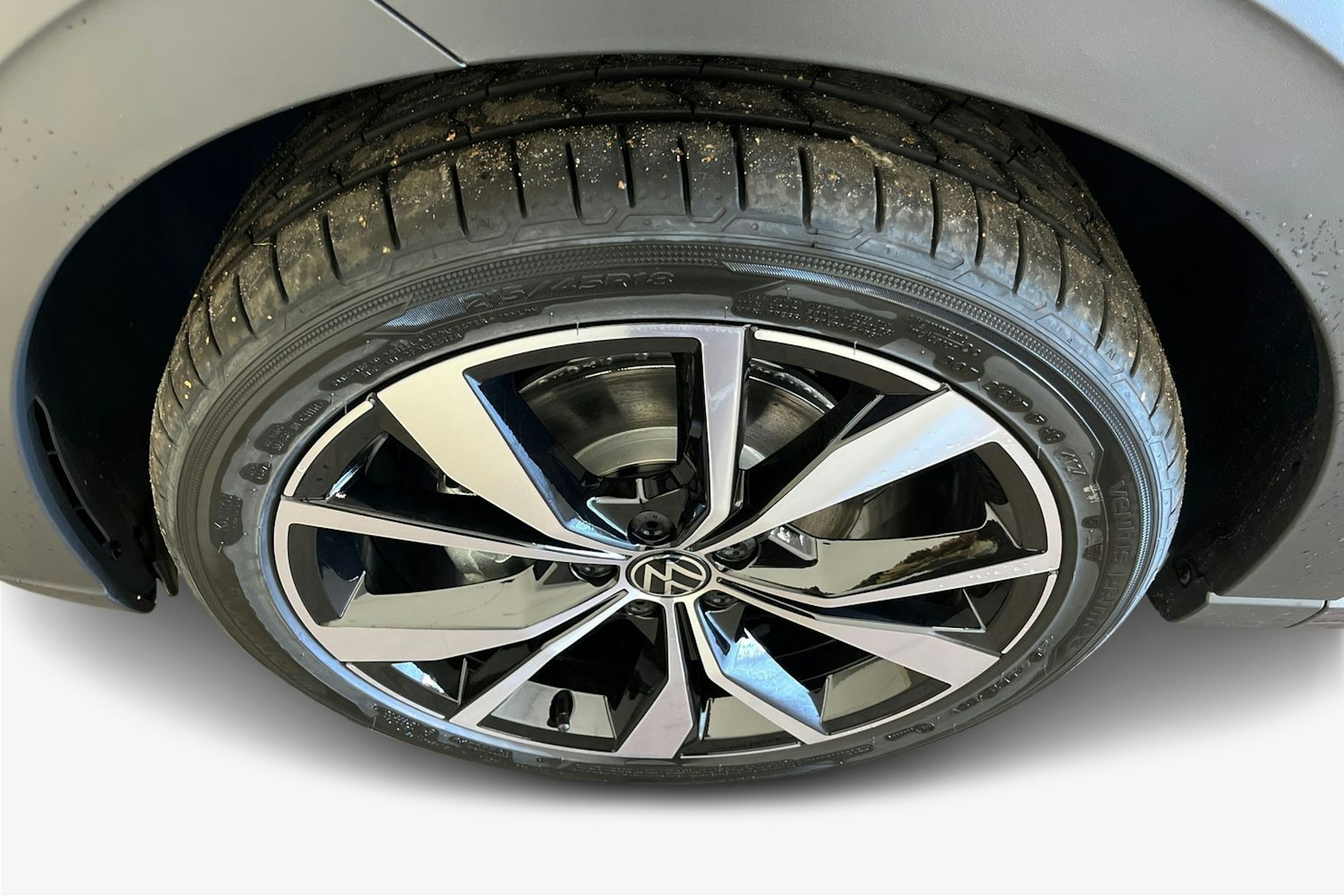 met. harmaa Volkswagen Taigo 2025 kuva 9.