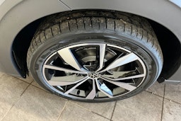 met. harmaa Volkswagen Taigo 2025 kuva 10.