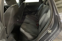 harmaa Volkswagen Taigo 2025 kuva 8.