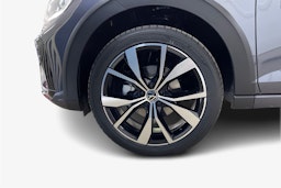 harmaa Volkswagen Taigo 2025 kuva 9.