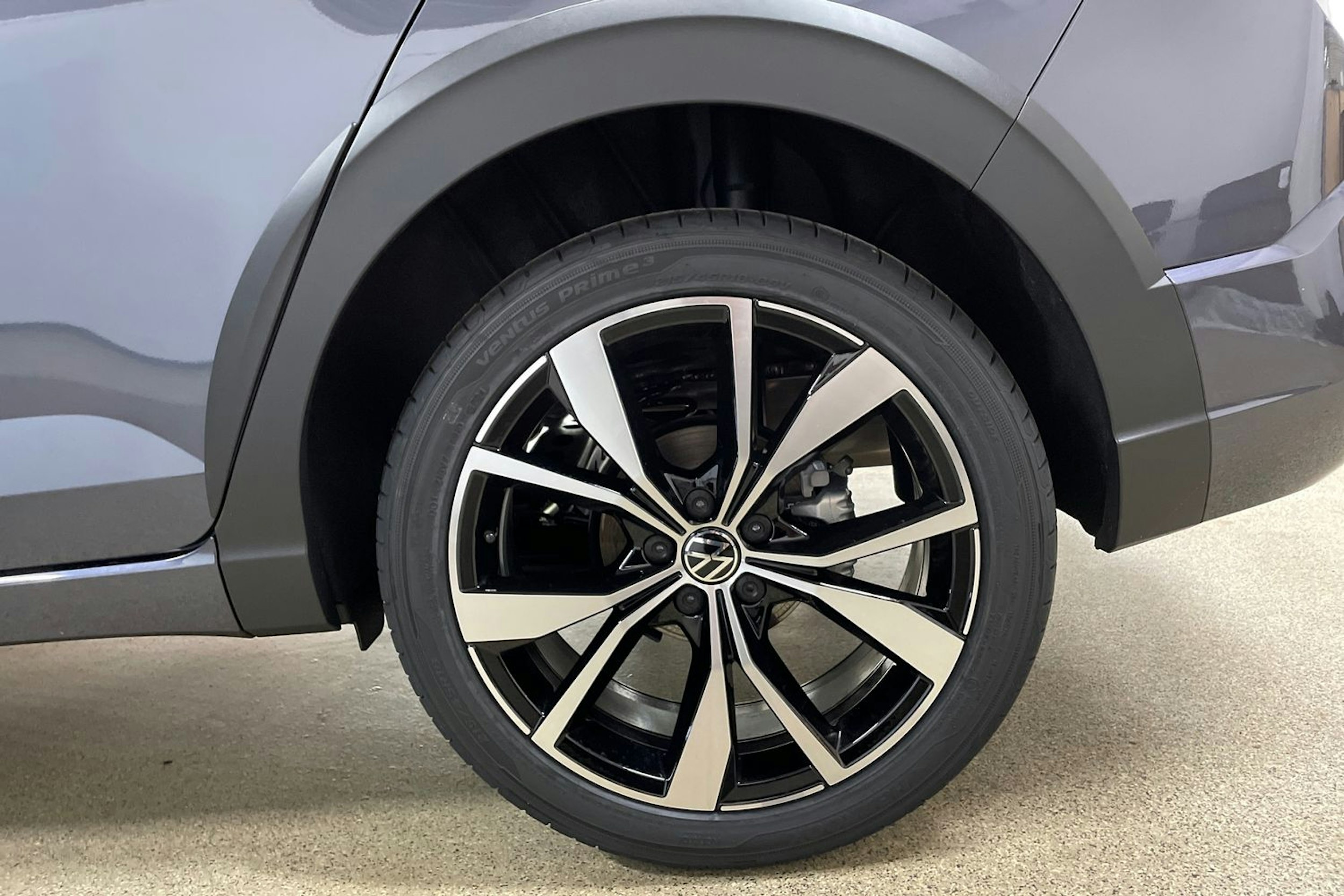 harmaa Volkswagen Taigo 2025 kuva 10.