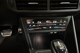 harmaa Volkswagen Taigo 2025 kuva 12.