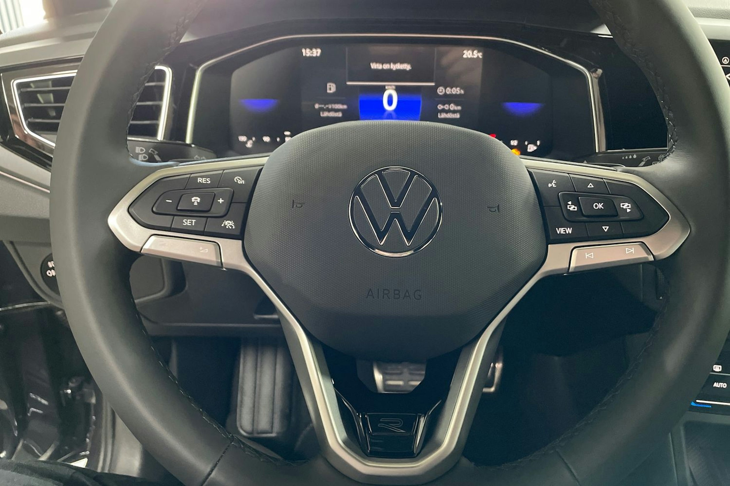harmaa Volkswagen Taigo 2025 kuva 14.