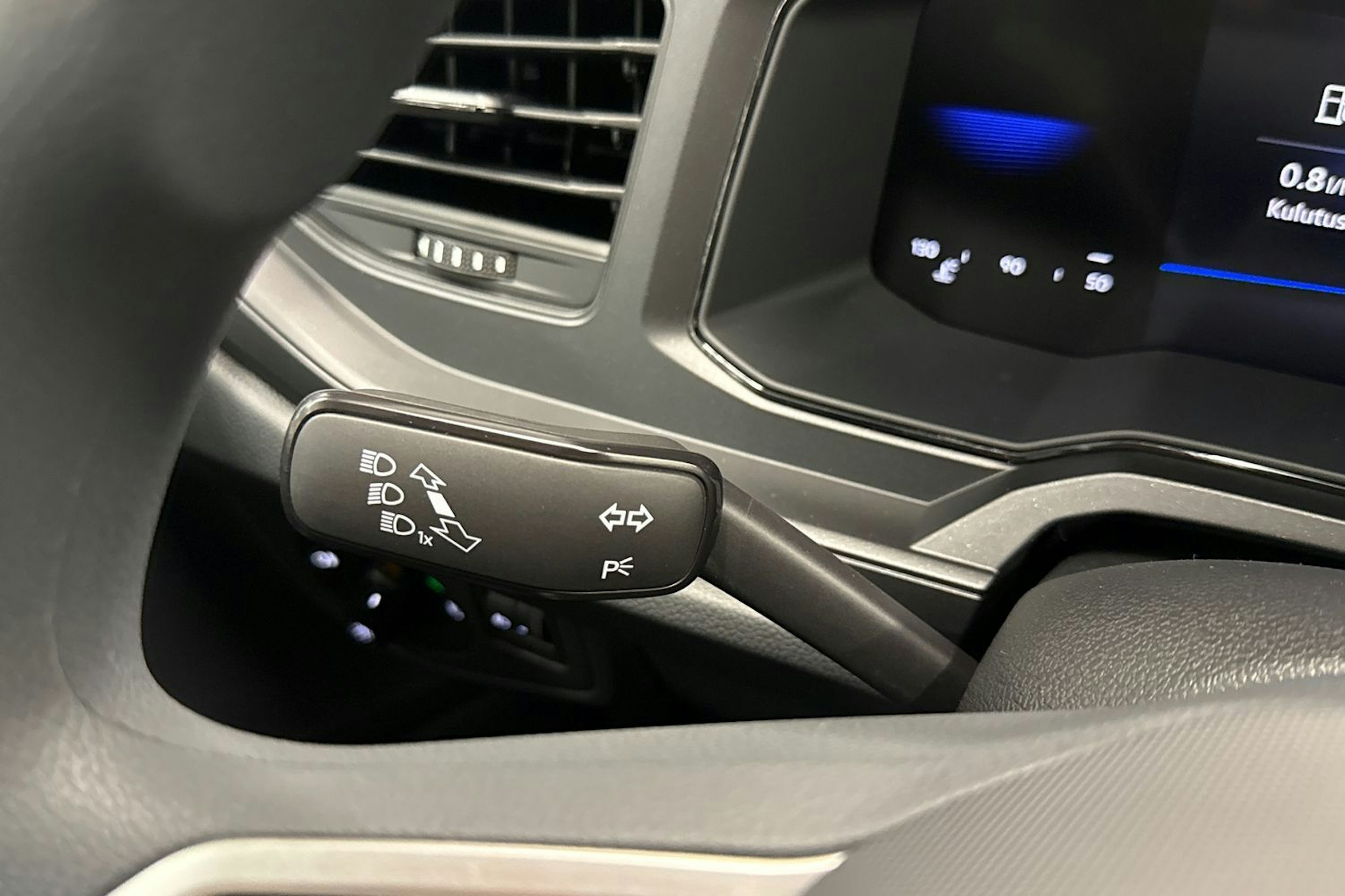 harmaa Volkswagen Taigo 2026 kuva 8.