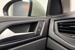 harmaa Volkswagen Taigo 2026 kuva 14.