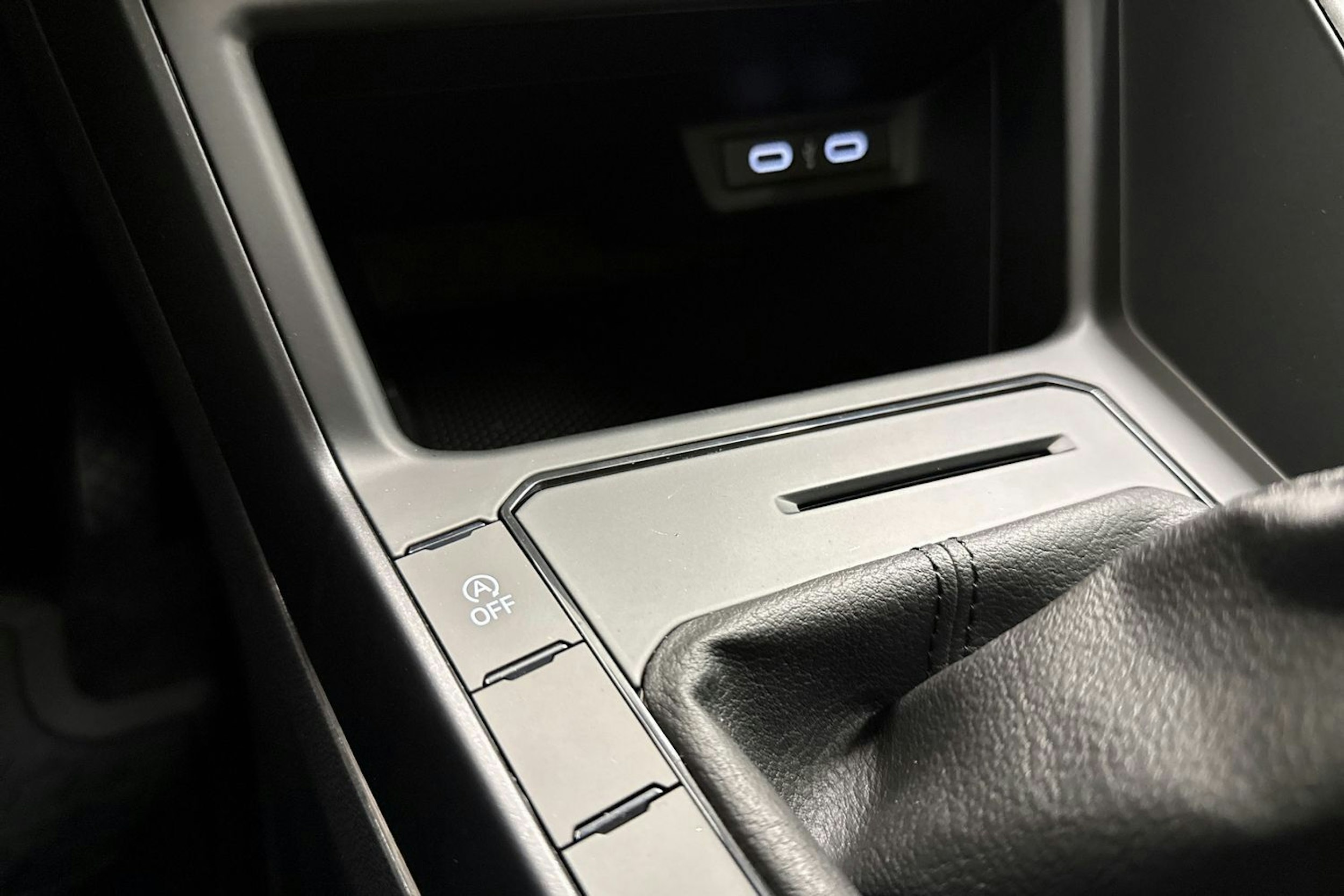 harmaa Volkswagen Taigo 2026 kuva 23.