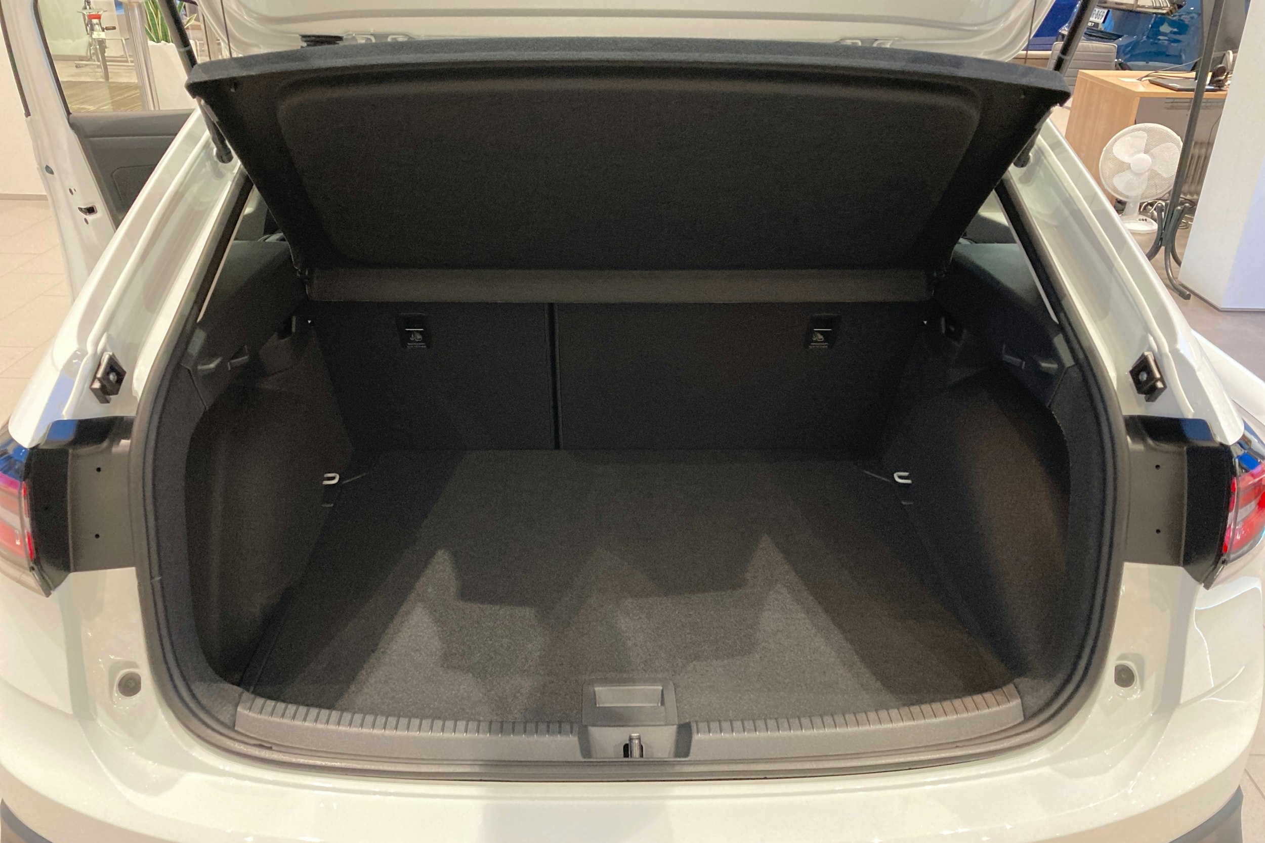 valkoinen Volkswagen Taigo 2026 kuva 11.