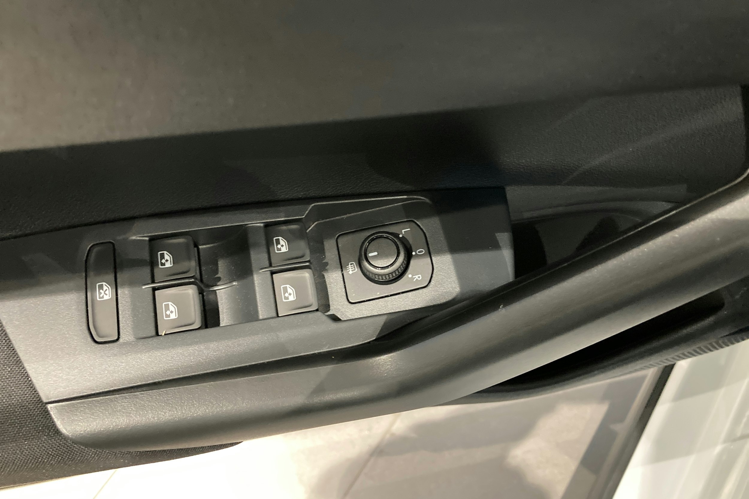 valkoinen Volkswagen Taigo 2026 kuva 13.