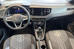 harmaa Volkswagen Taigo 2026 kuva 7.