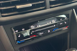 harmaa Volkswagen Taigo 2026 kuva 24.