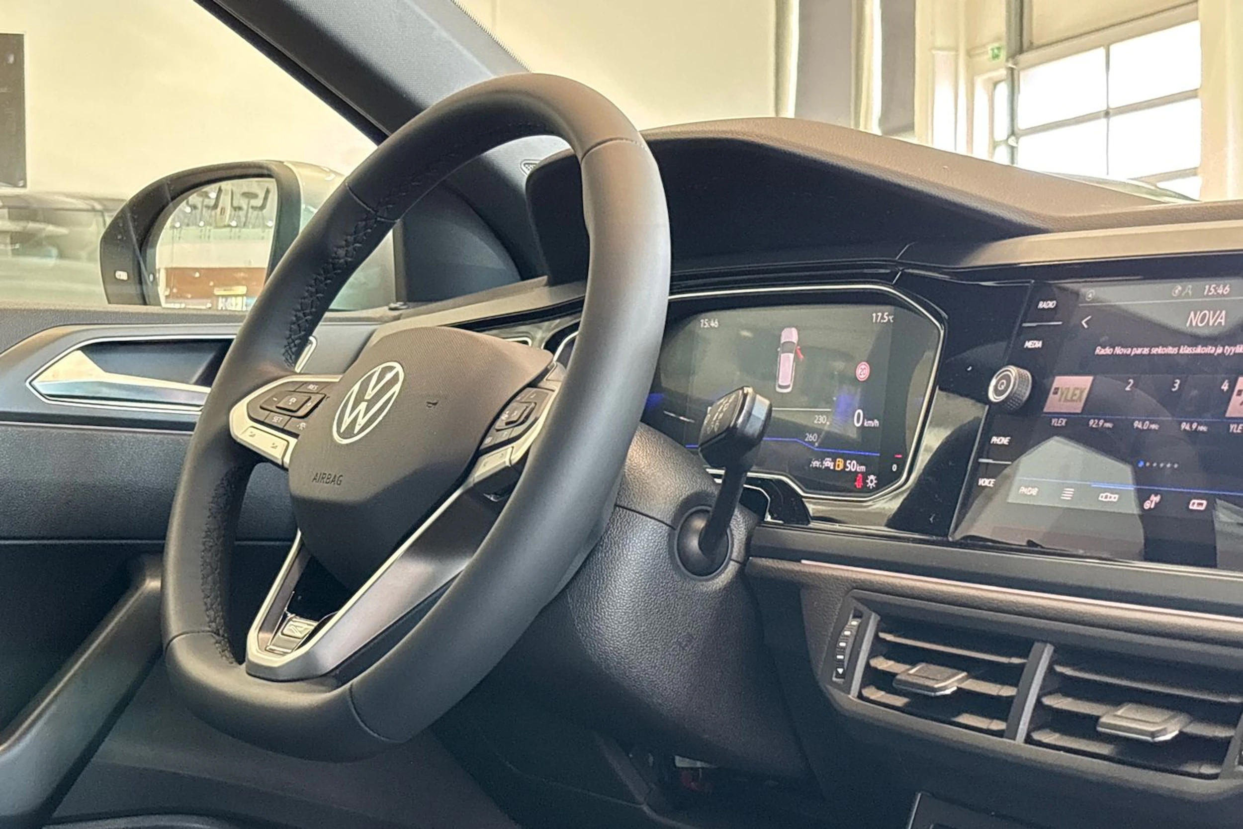 harmaa Volkswagen Taigo 2026 kuva 35.