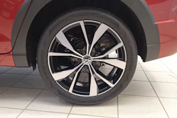 punainen Volkswagen Taigo 2026 kuva 10.