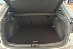 harmaa Volkswagen Taigo 2026 kuva 11.