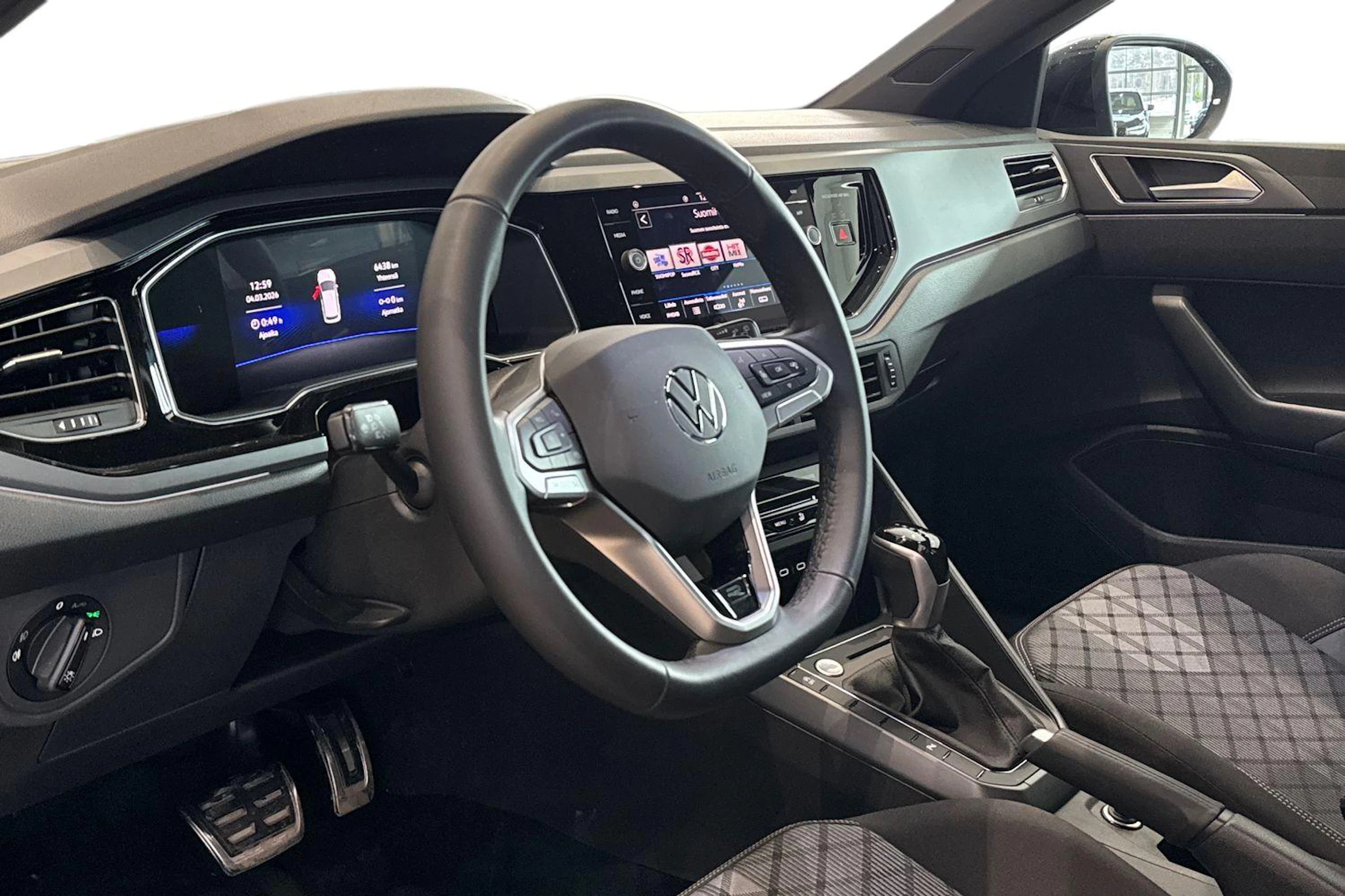met. musta Volkswagen Taigo 2026 kuva 6.