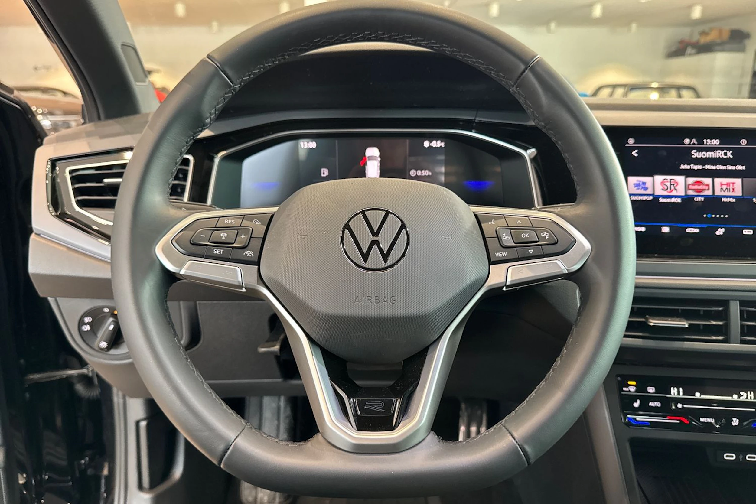 met. musta Volkswagen Taigo 2026 kuva 15.