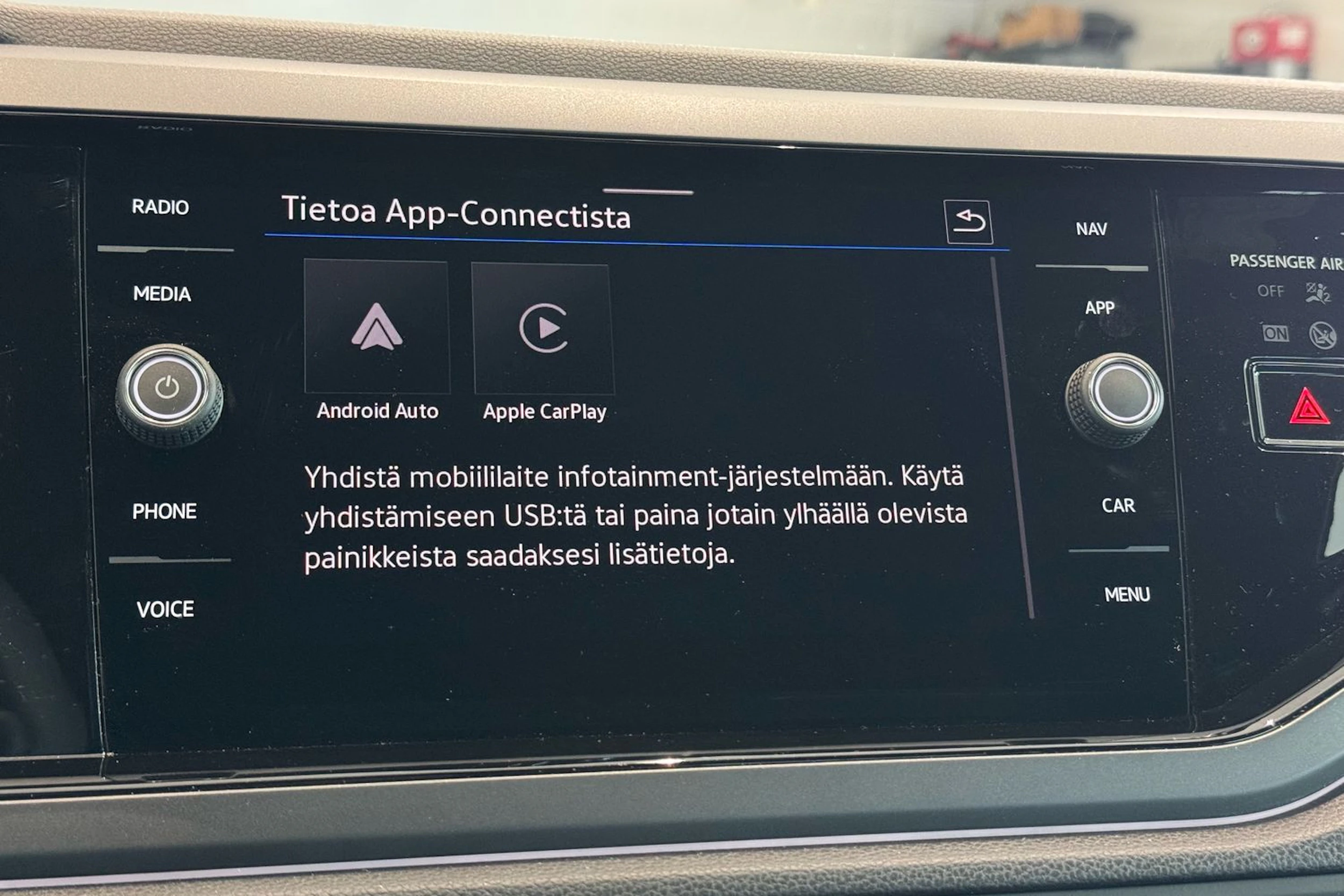 met. musta Volkswagen Taigo 2026 kuva 20.