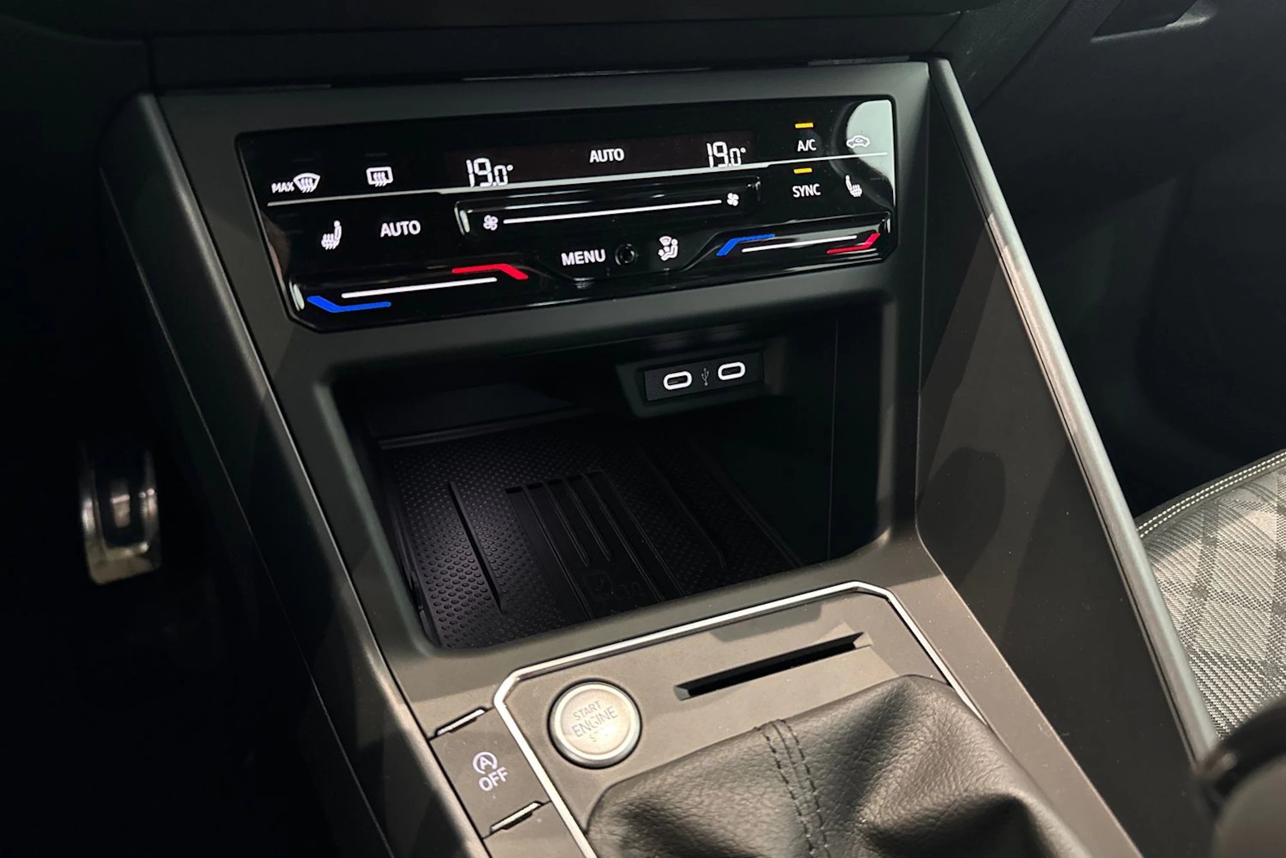 met. musta Volkswagen Taigo 2026 kuva 22.