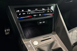 met. musta Volkswagen Taigo 2026 kuva 22.