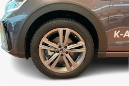 harmaa Volkswagen Taigo 2026 kuva 9.