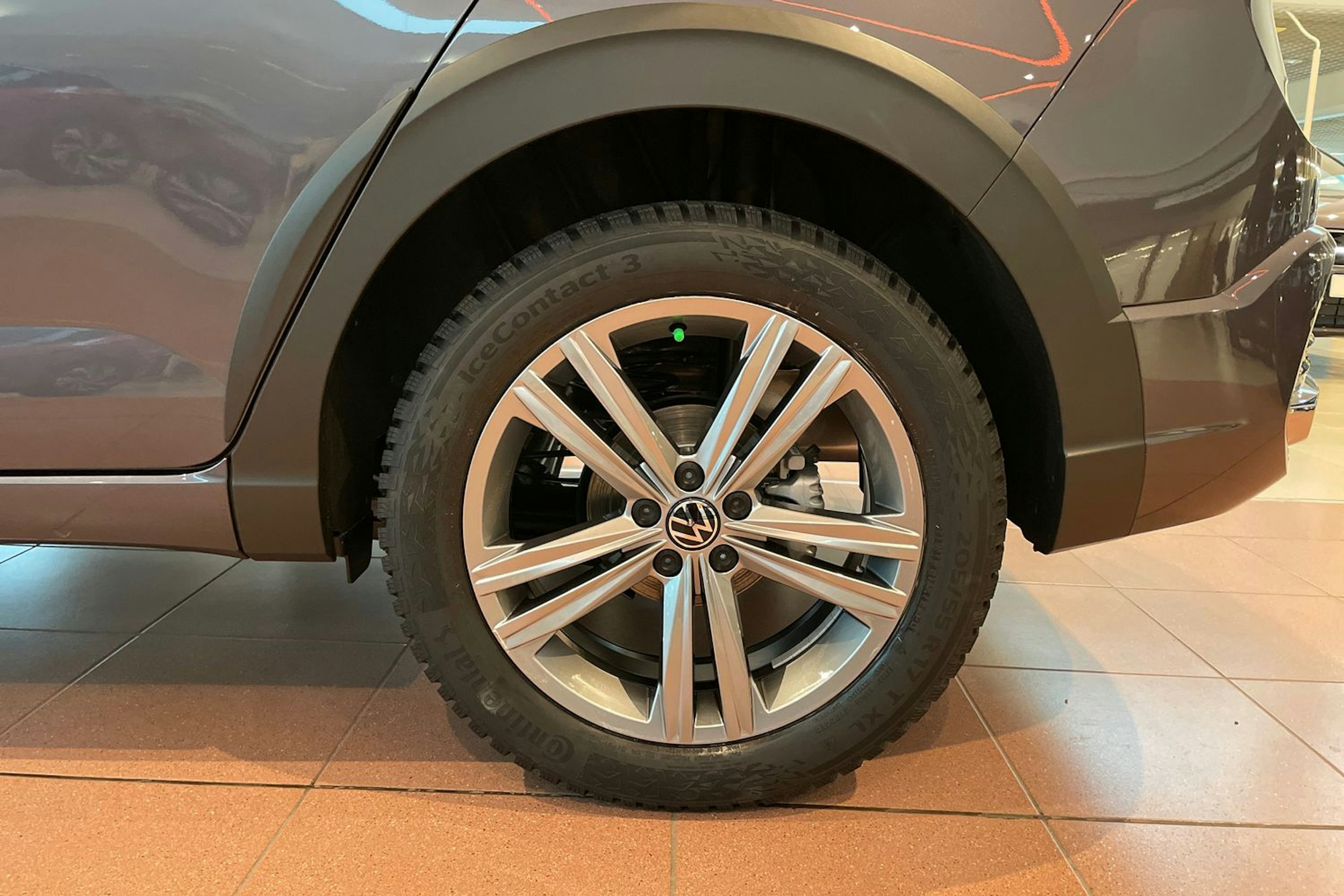 harmaa Volkswagen Taigo 2026 kuva 10.