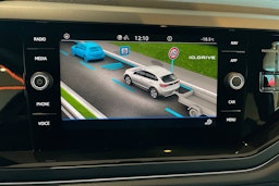 harmaa Volkswagen Taigo 2026 kuva 16.