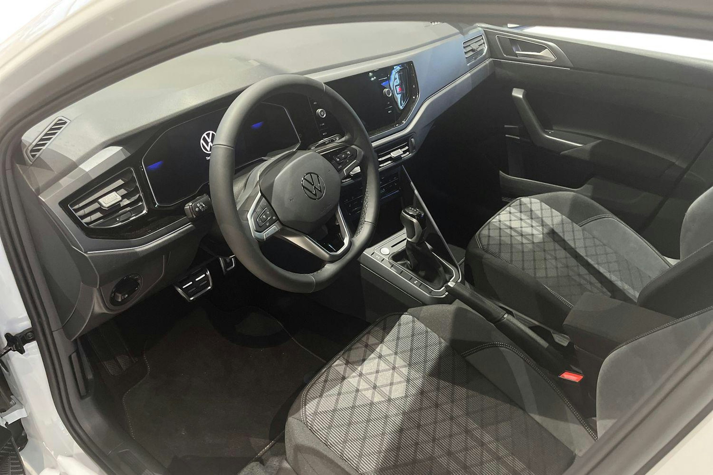 valkoinen Volkswagen Taigo 2026 kuva 6.